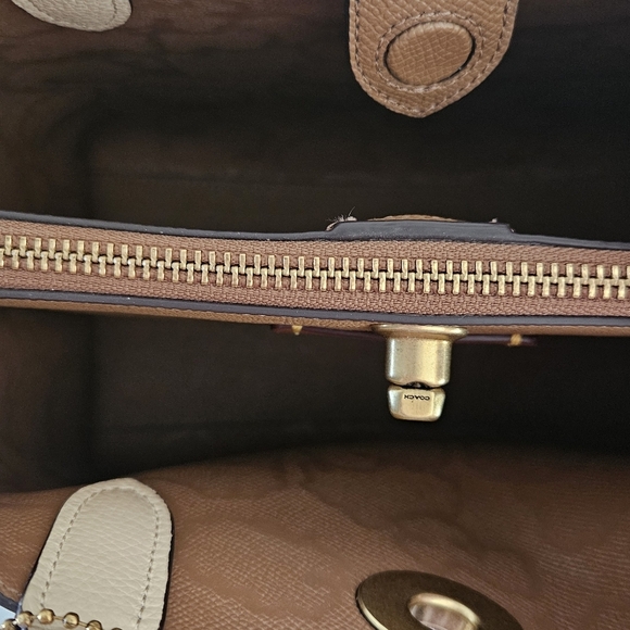 NWOT Coach Floral Printed Willow Tote 24 + Matching Piper K Fruit Bag Charm - Picture 11 of 13